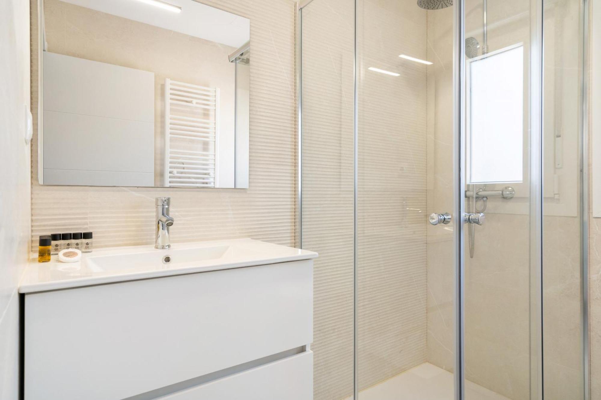 Apartamentos En La Avda De La Albufera Alquiler Temporal Madrid Kültér fotó